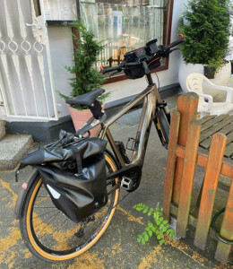 Automatenaufsteller-Fahrrad-vor-Kneipe1 Automatenaufsteller kommt mit Fahrrad